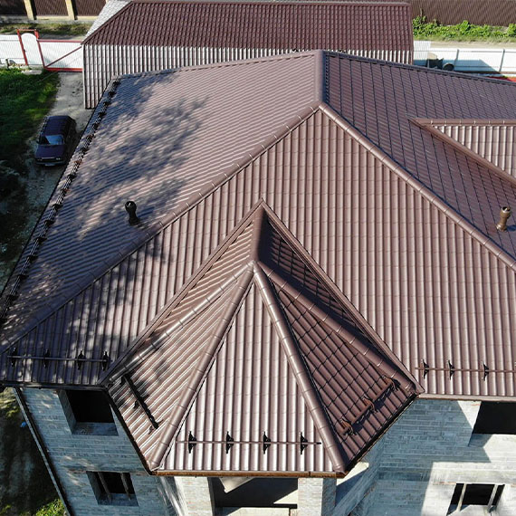 Монтаж сложной крыши и кровли в Ногликах и Сахалинской области